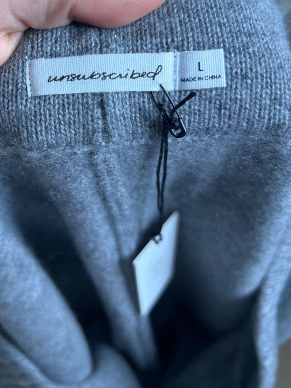 NWT Unsubscribed 100% Cashmere Gray Jogger Sweater Pant Relaxed Fit - Picture 14 of 16